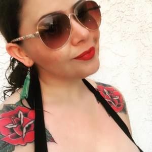 Meet your Posher, Sarina